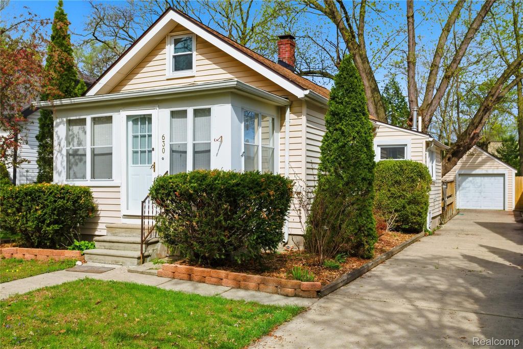 Photo of 630 Stratford Road, Ferndale City, MI 48220 (MLS # 20261027571)