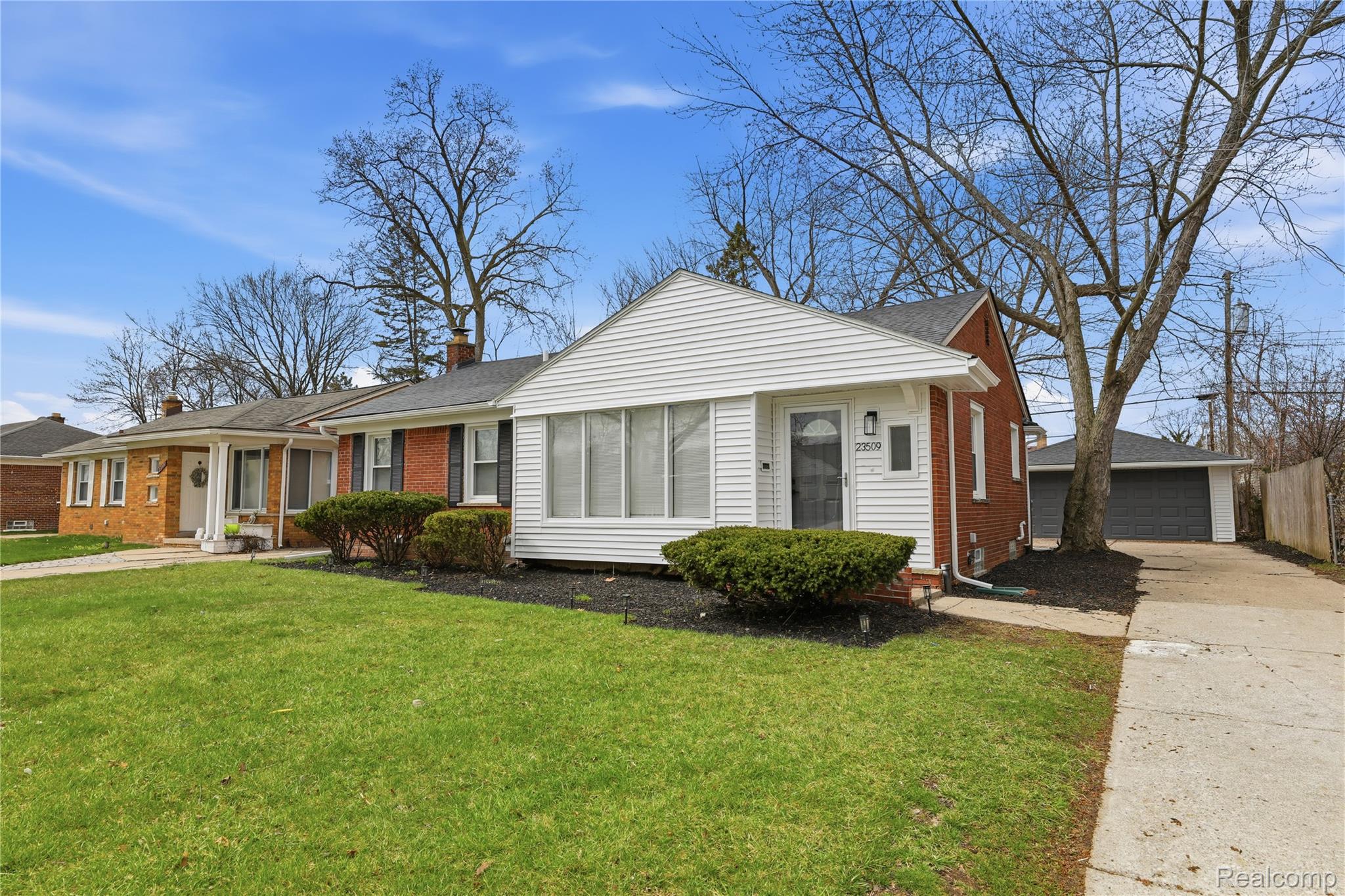 23509 Parklawn Street