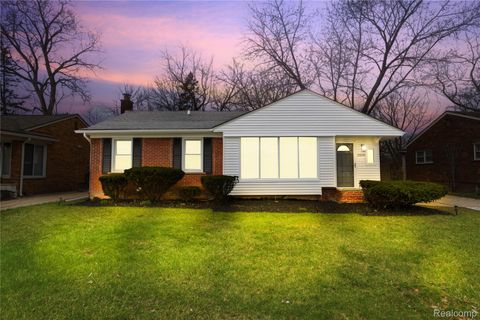 23509 Parklawn Street Oak Park City MI 48237