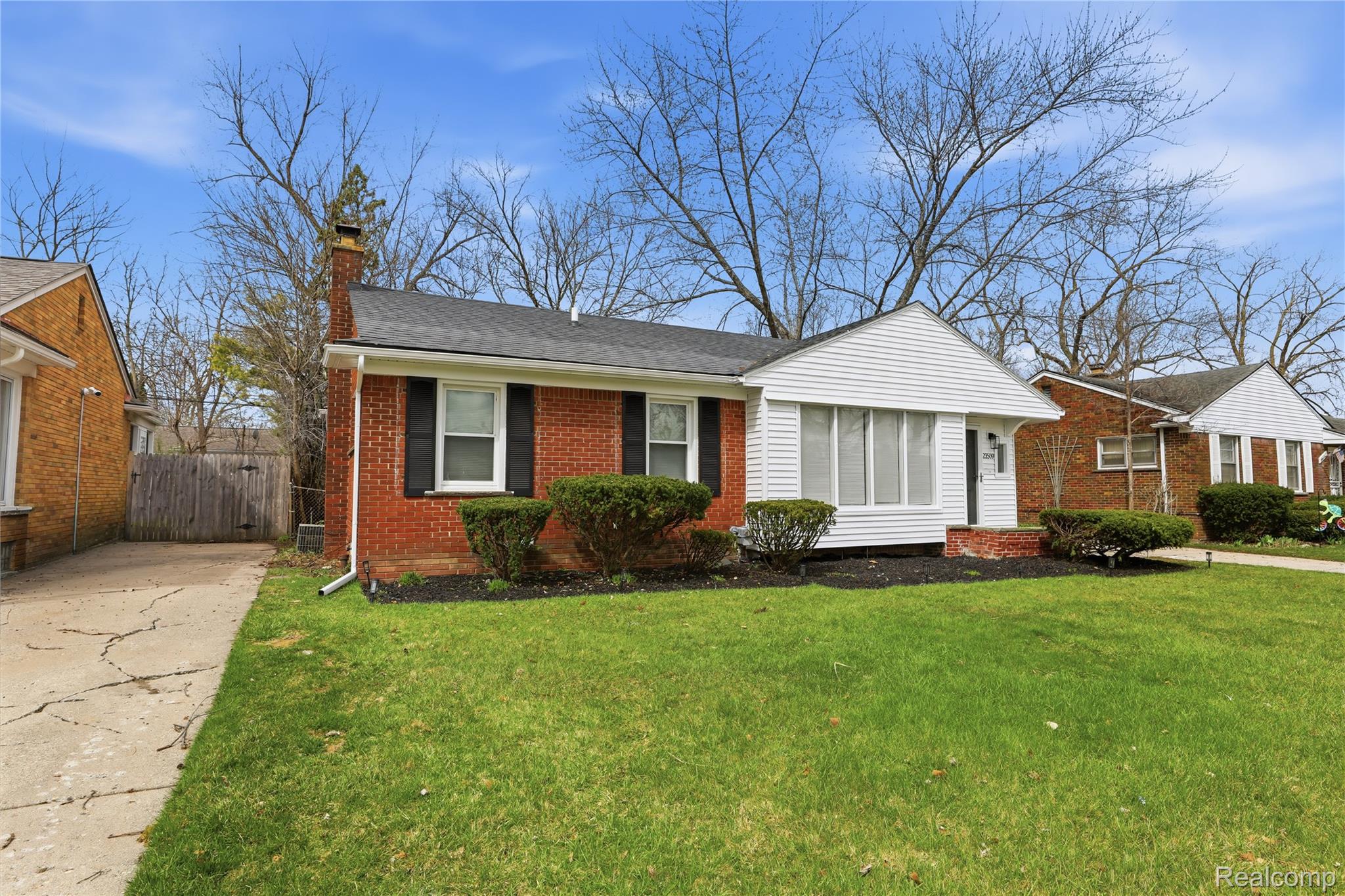 23509 Parklawn Street