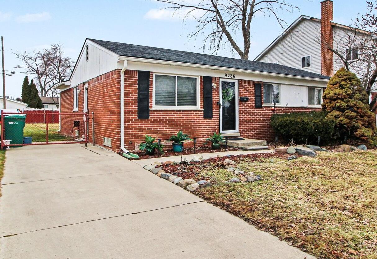 9286 Chamberlain Street
