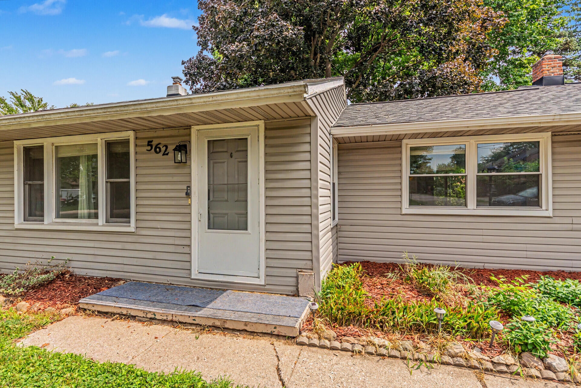 562 Brookside Road