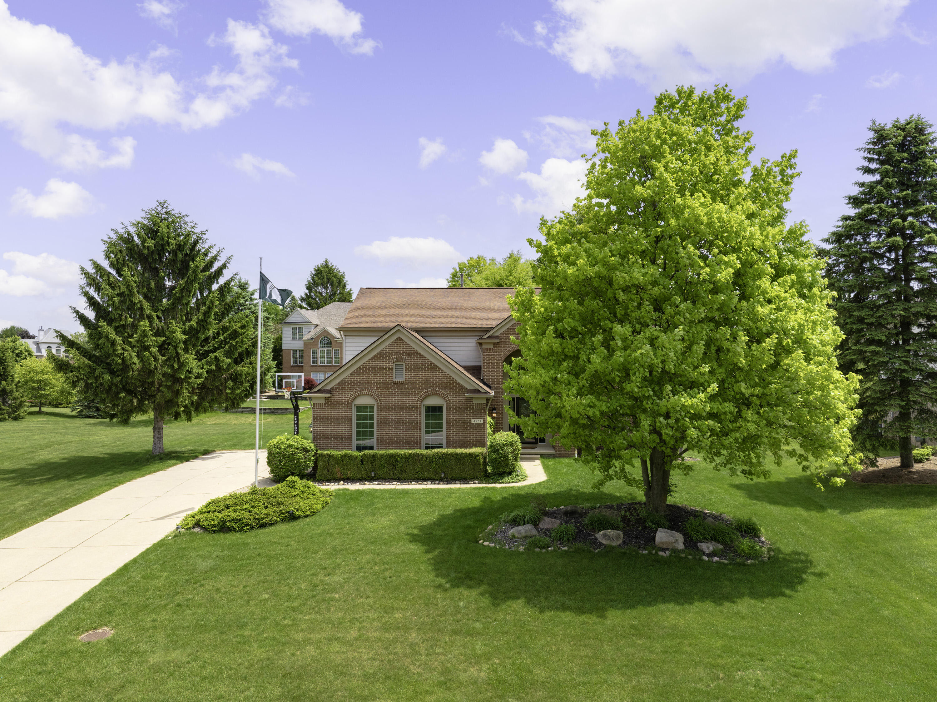 4923 Lexington Court