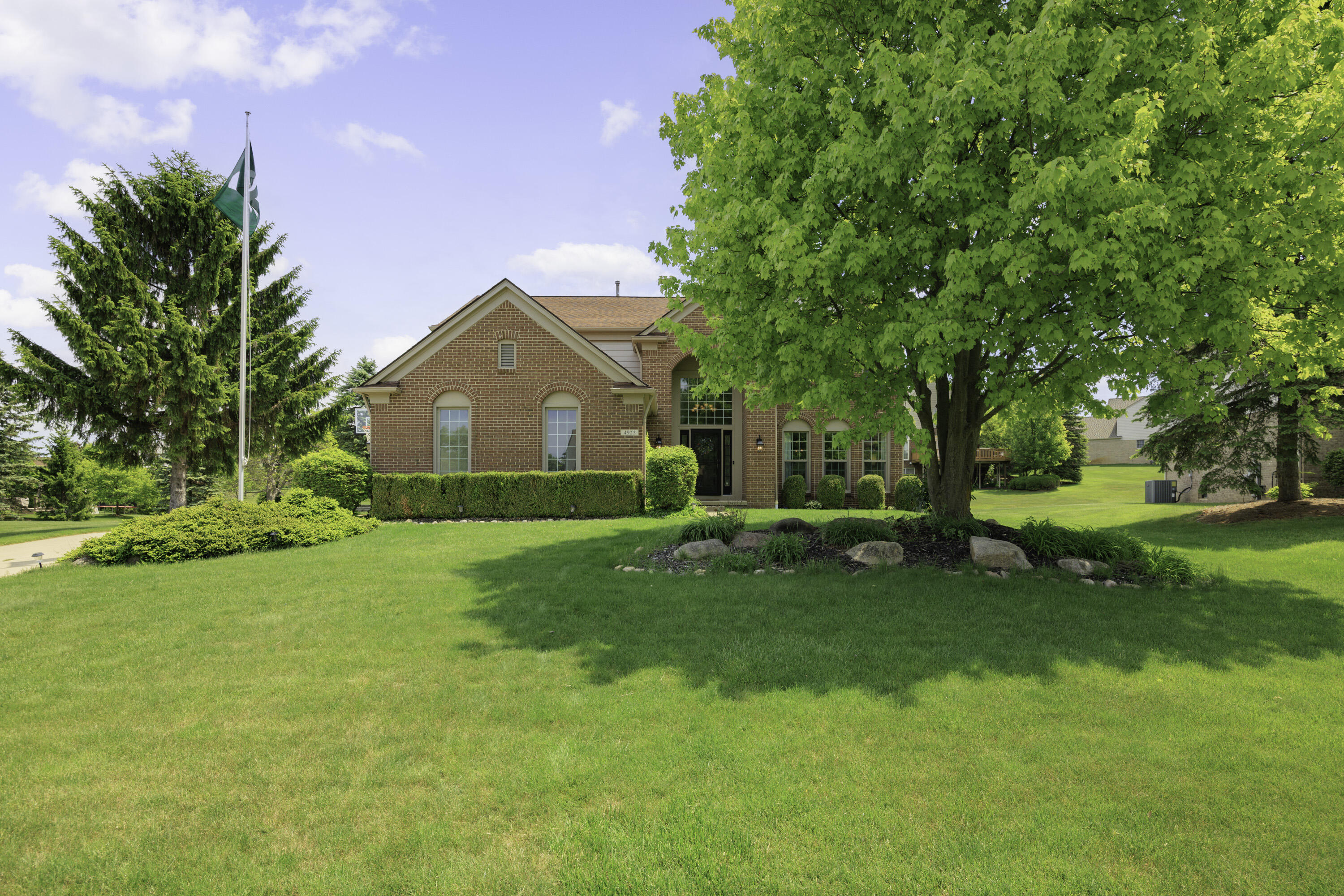 4923 Lexington Court