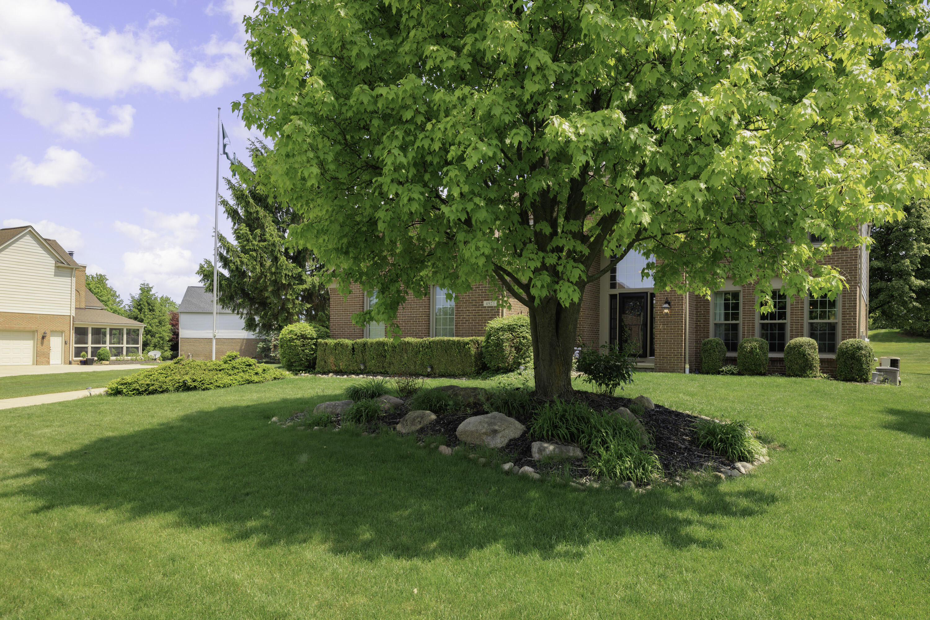 4923 Lexington Court