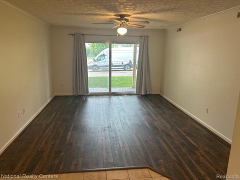 Tiny photo for 924 Chestnut Hill Drive #A, Auburn Hills City, MI 48326 (MLS # 20261009960)