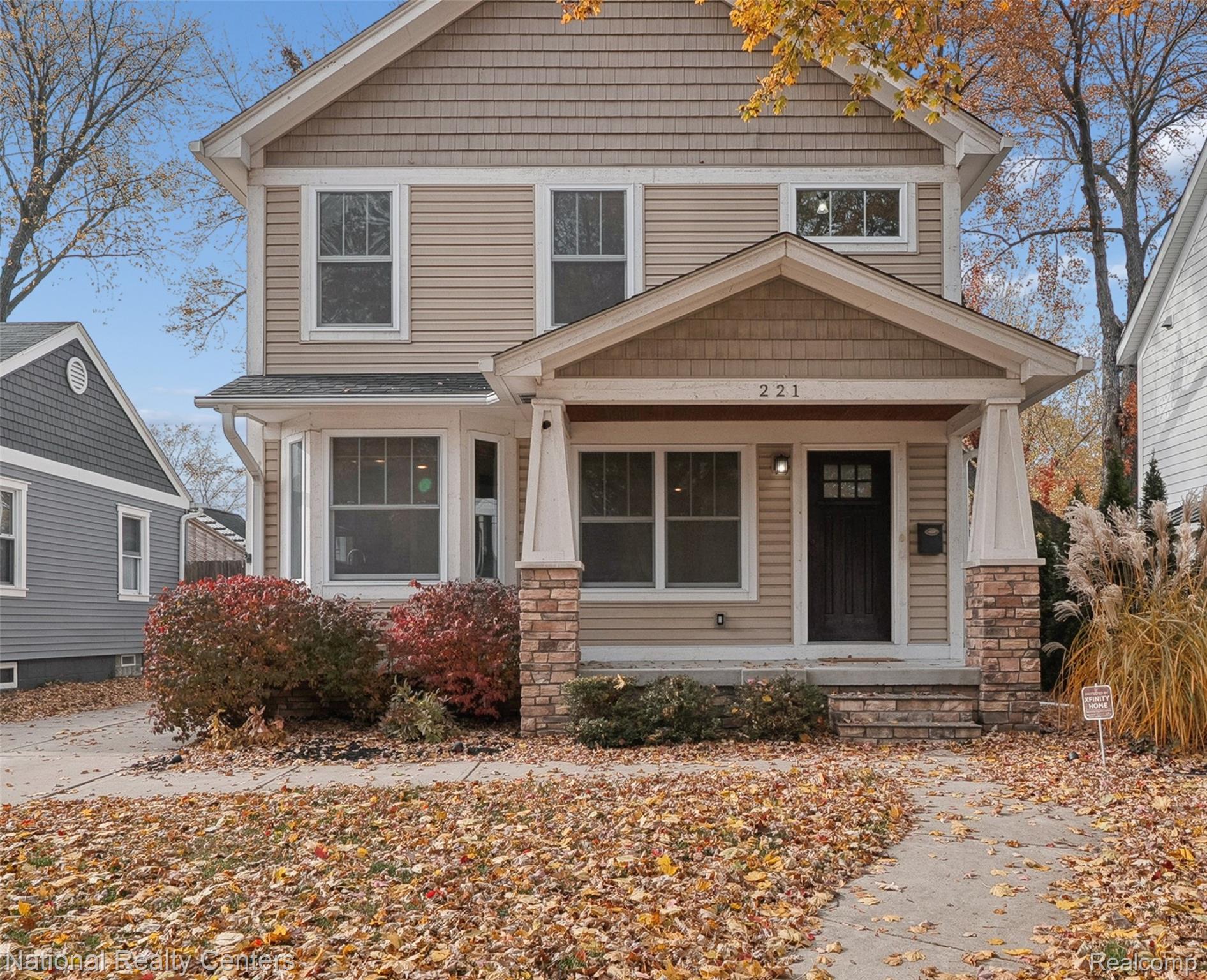 221 N Altadena Avenue