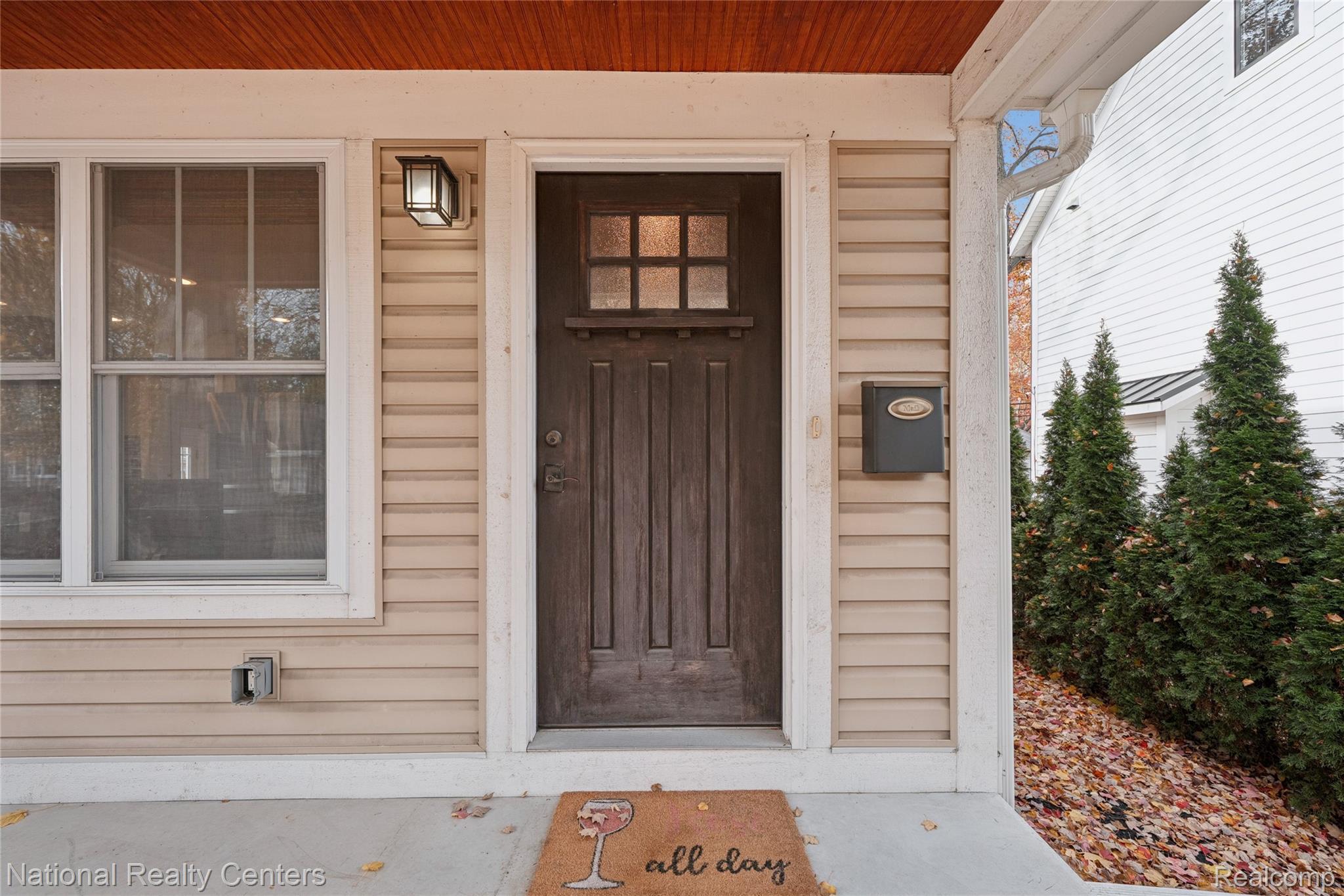 221 N Altadena Avenue