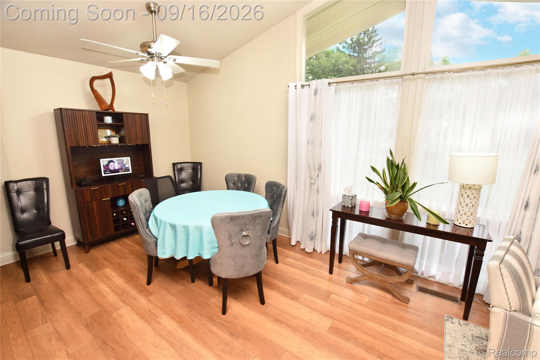1829 Windsor Lane