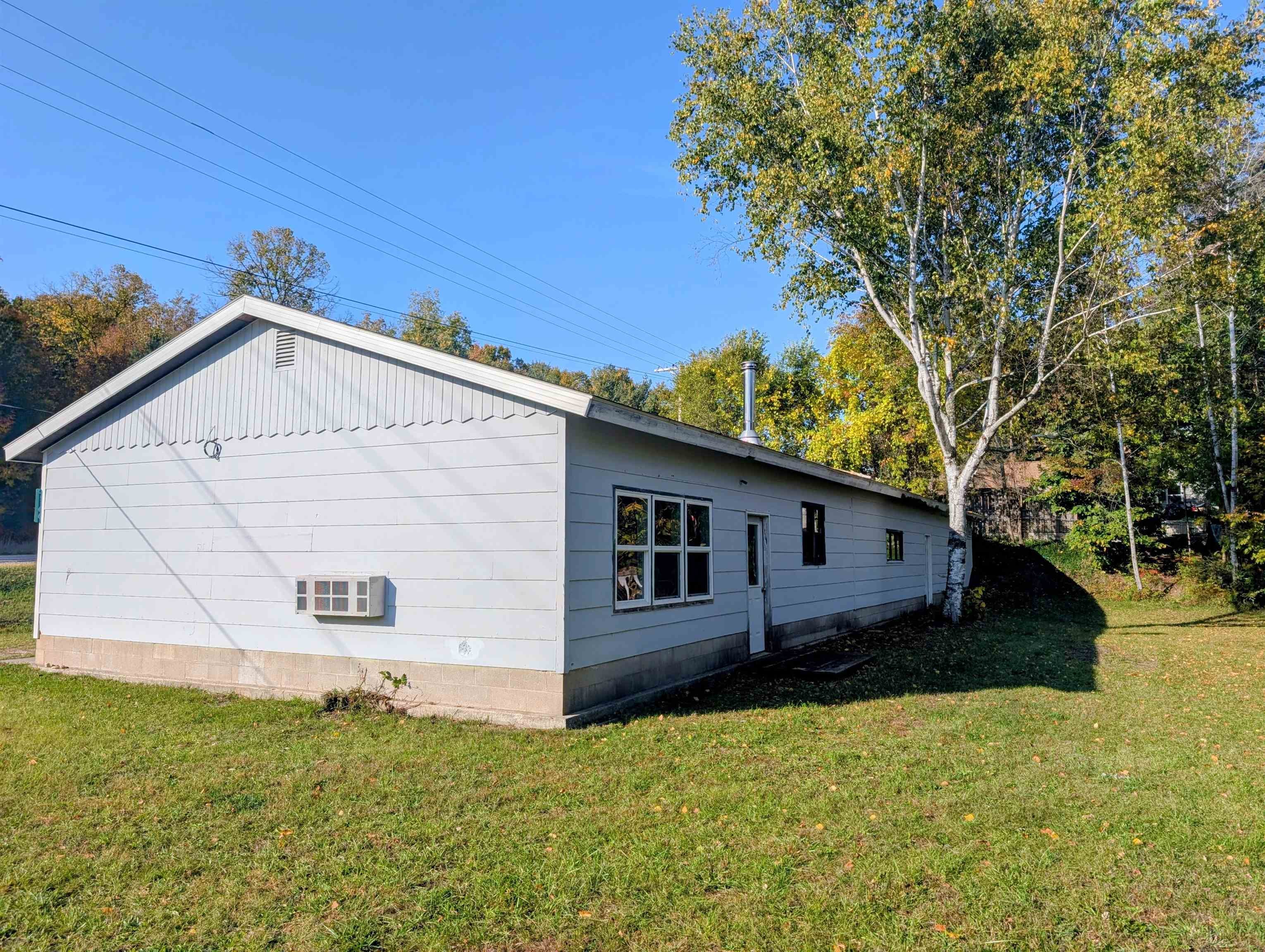 7166 Alden Highway