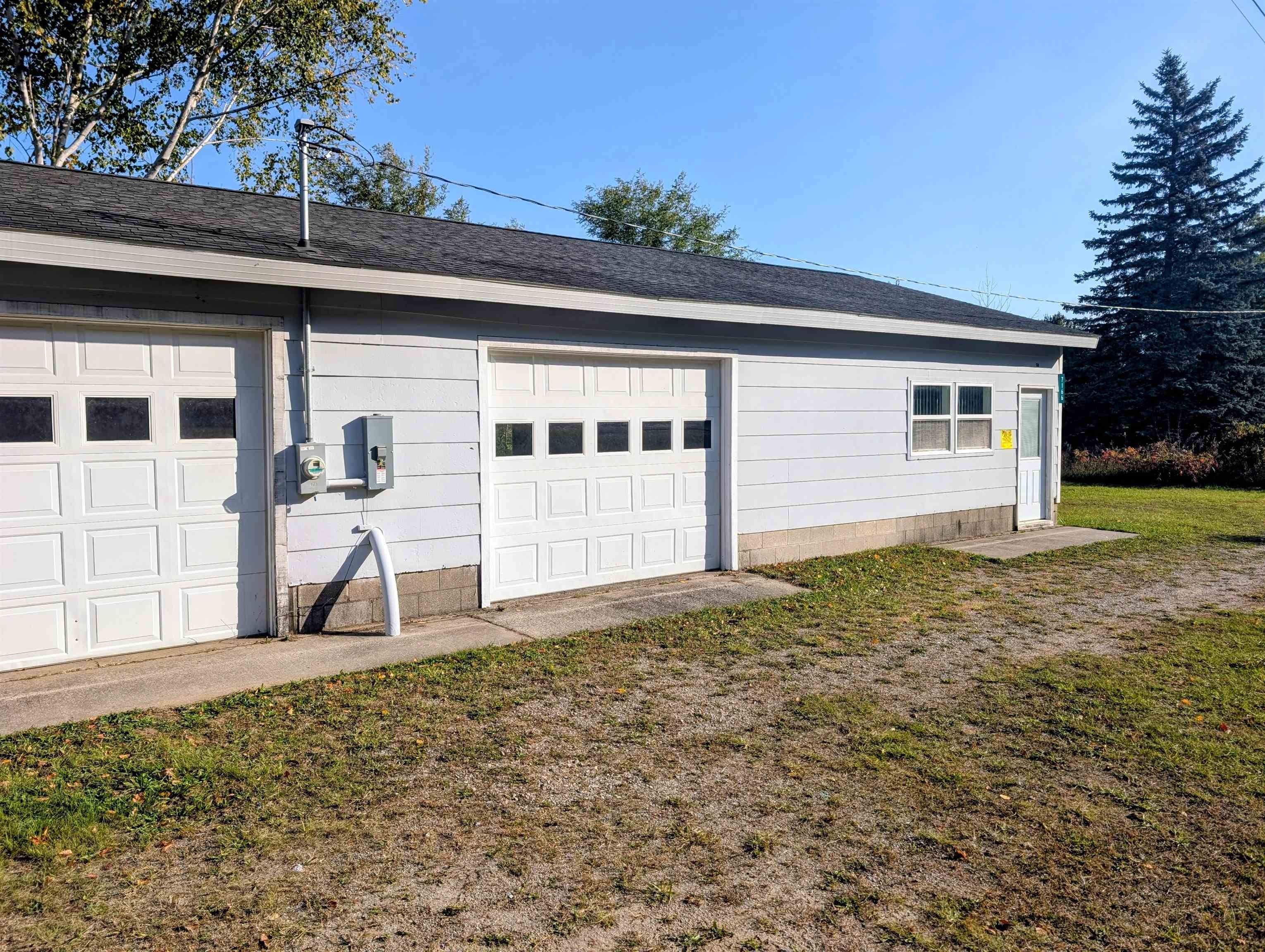 7166 Alden Highway