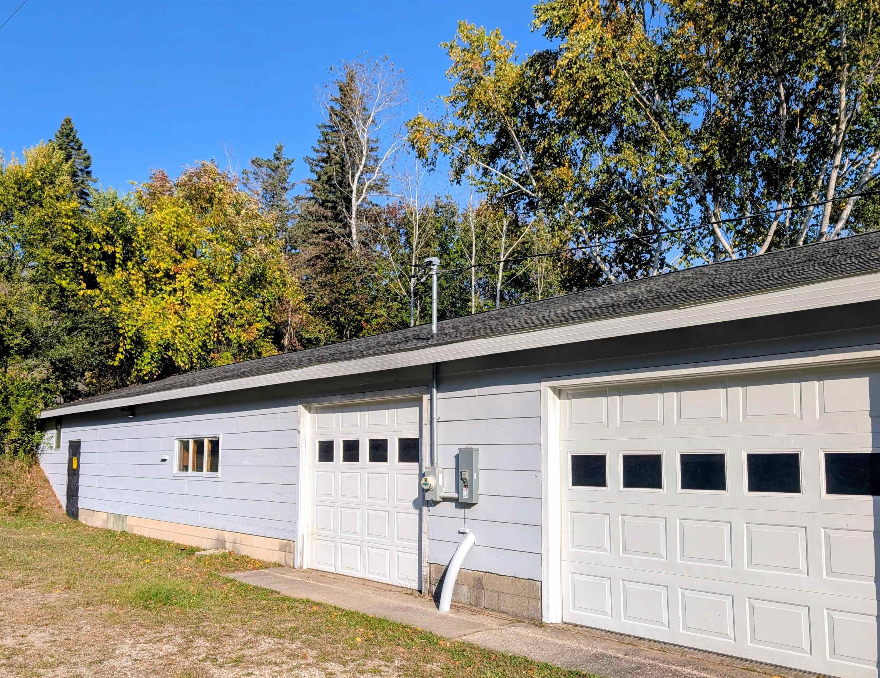 7166 Alden Highway