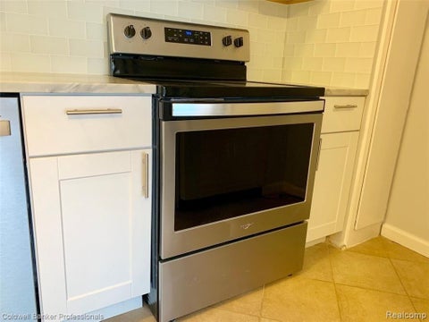 Tiny photo for 125 E 14 MILE Road #11, Birmingham City, MI 48009 (MLS # 20261085034)