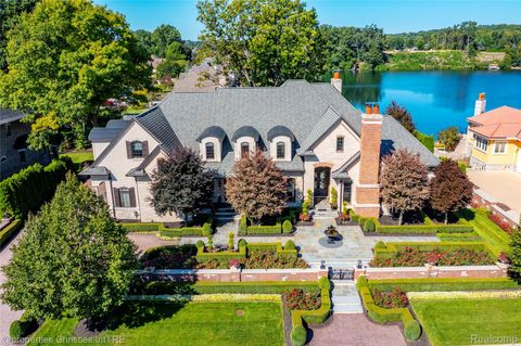 18939 Bella Vista Court Northville City MI 48168