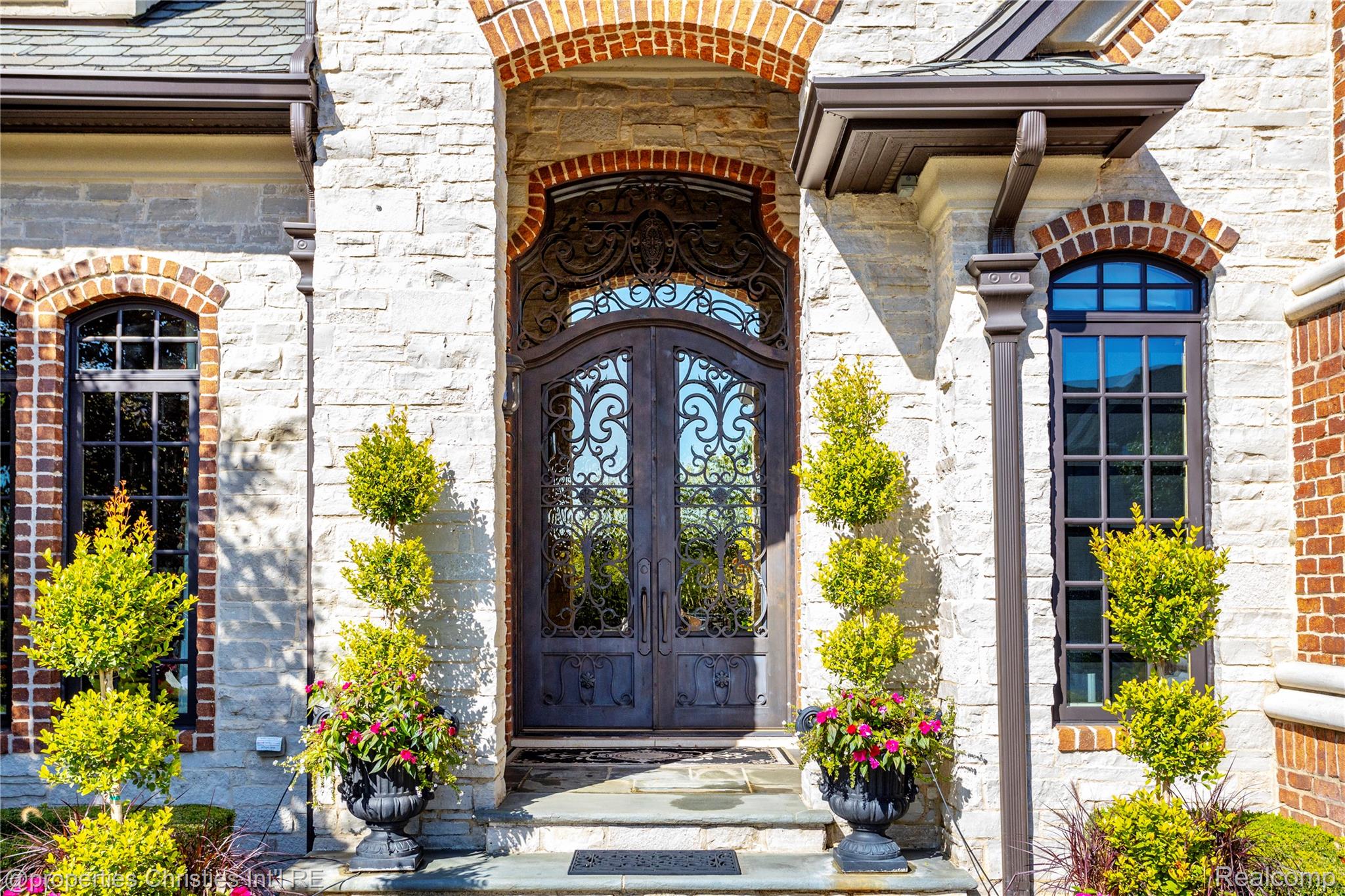 18939 Bella Vista Court