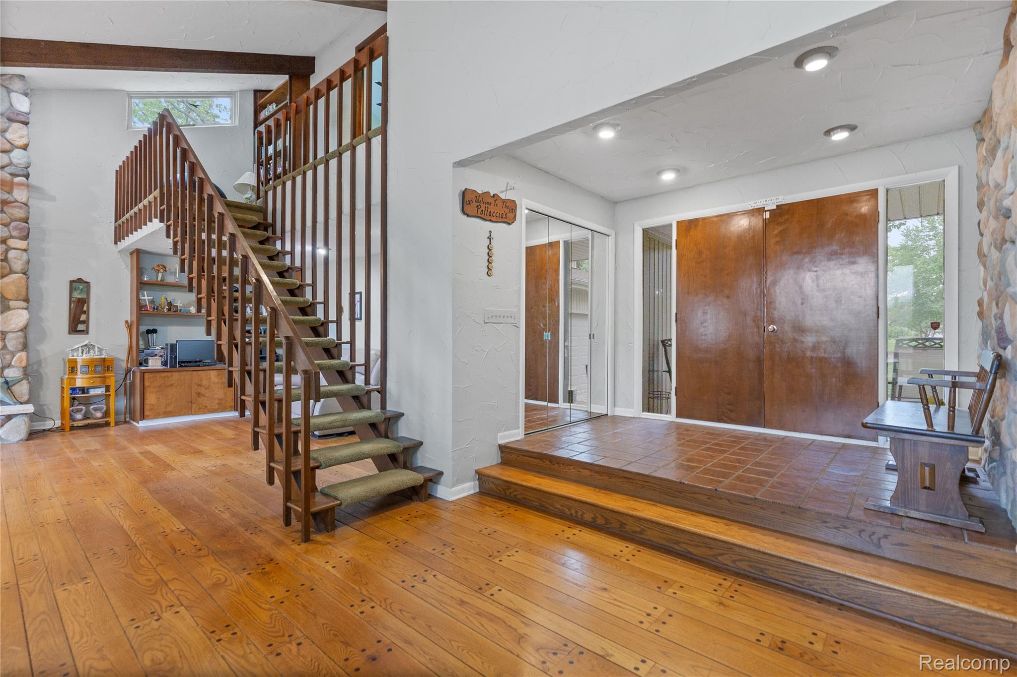 343 SHOTWELL Court