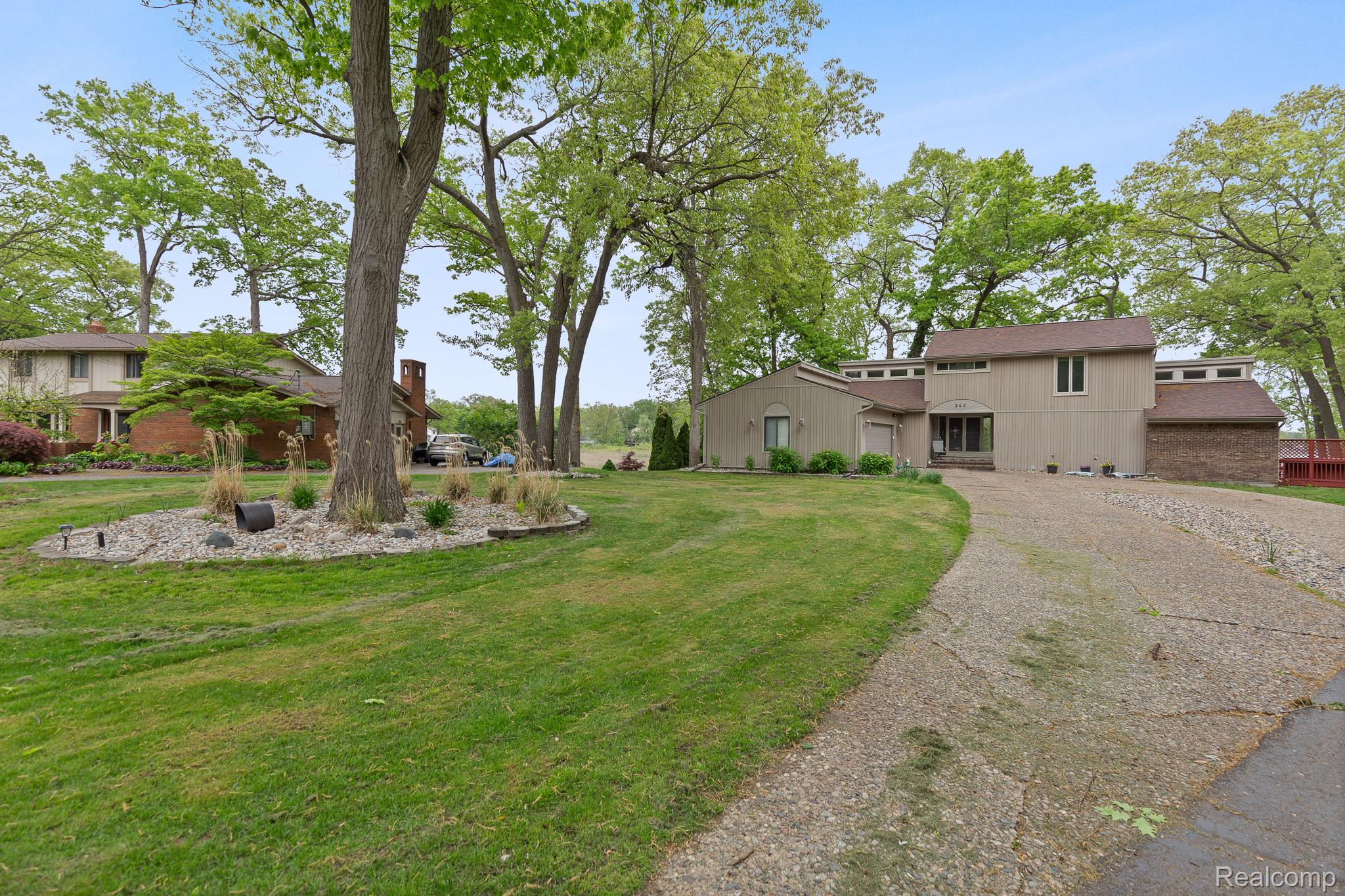 343 SHOTWELL Court