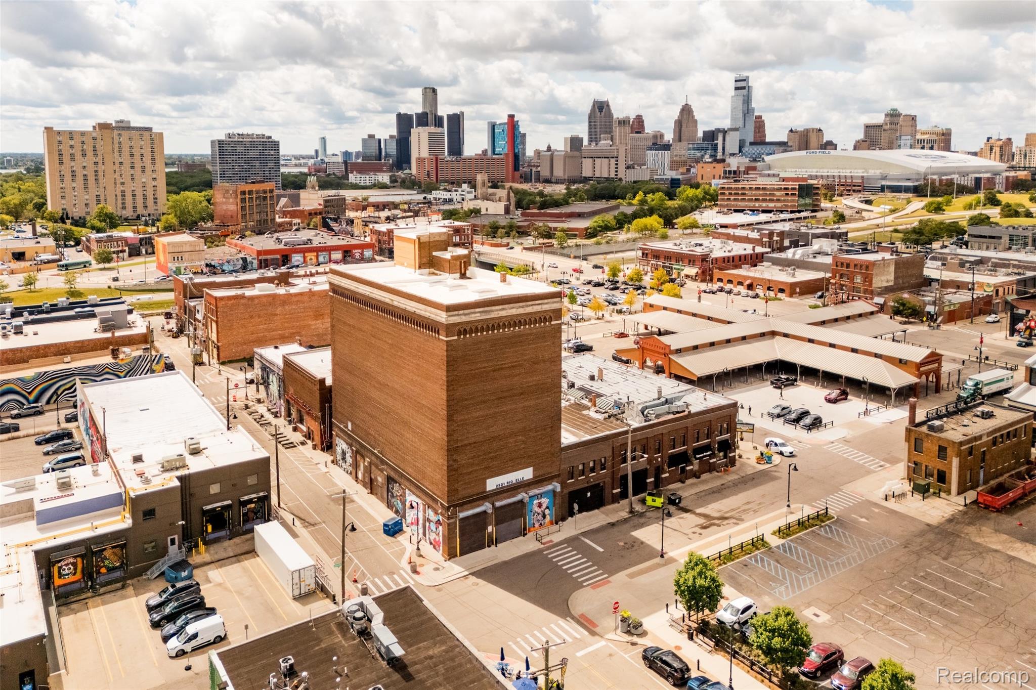 1482 Adelaide Street