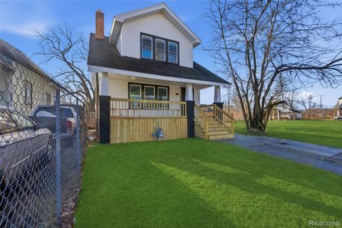 517 W Hollywood Detroit City MI 48203