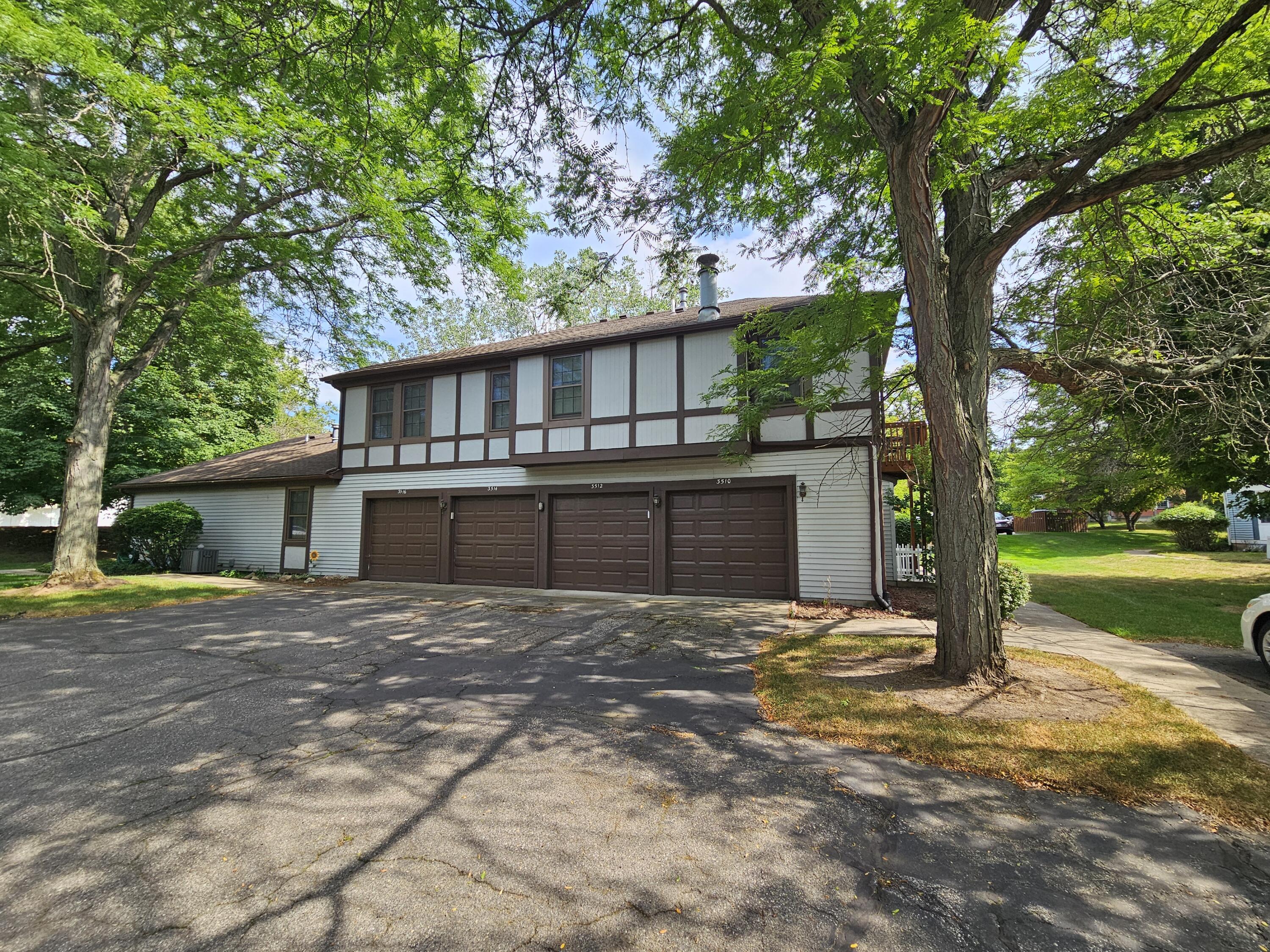 3512 Whispering Brook Drive SE 11