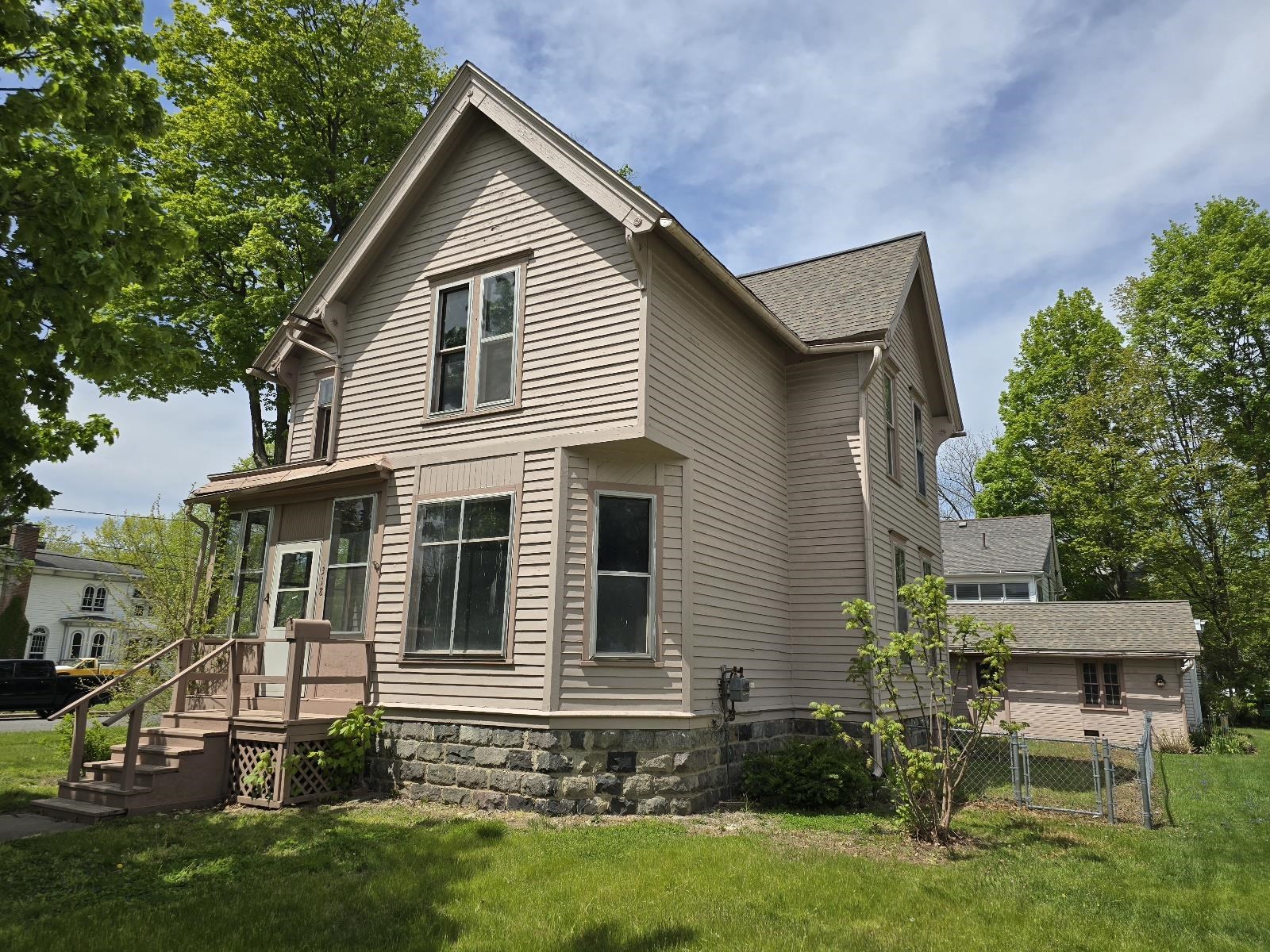 318 W King Street