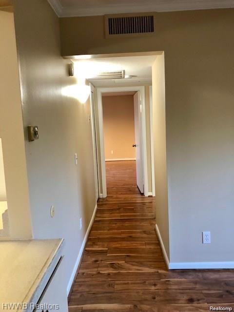 Rochester Hills City, Michigan 48309, United States, 2 Bedrooms Bedrooms, ,1 BathroomBathrooms,Residential,Active,220239