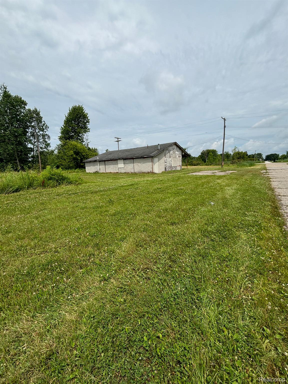 3301 Emmett Rd EMMETT Road