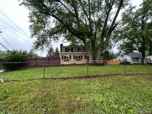 5701 CARROLL LAKE Road