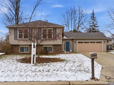 1595 Deerhurst Lane Rochester Hills City MI 48307