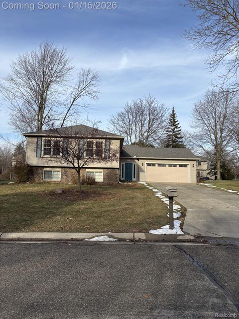 1595 Deerhurst Lane Rochester Hills City MI 48307