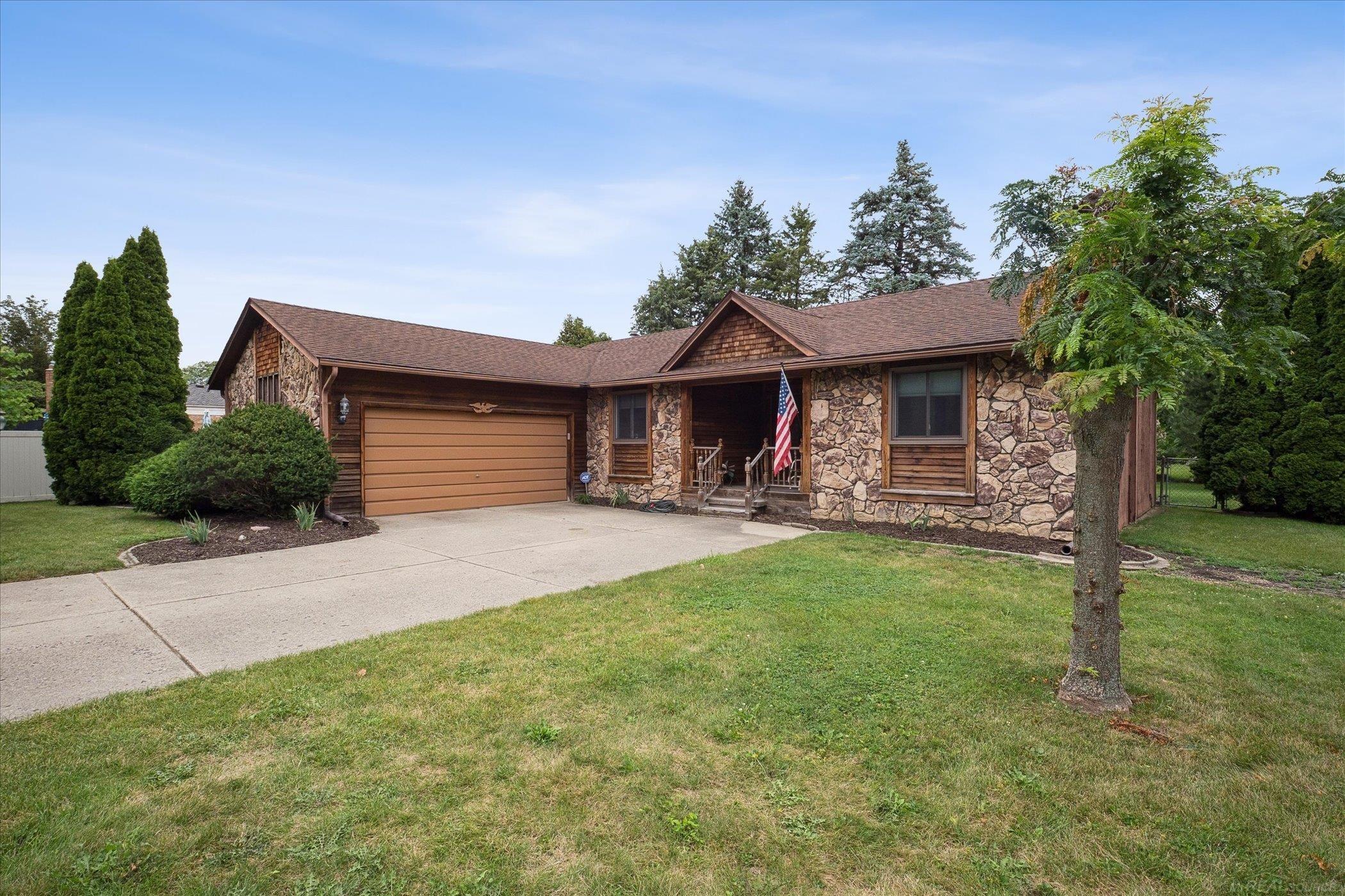 13171 Clinton River Road