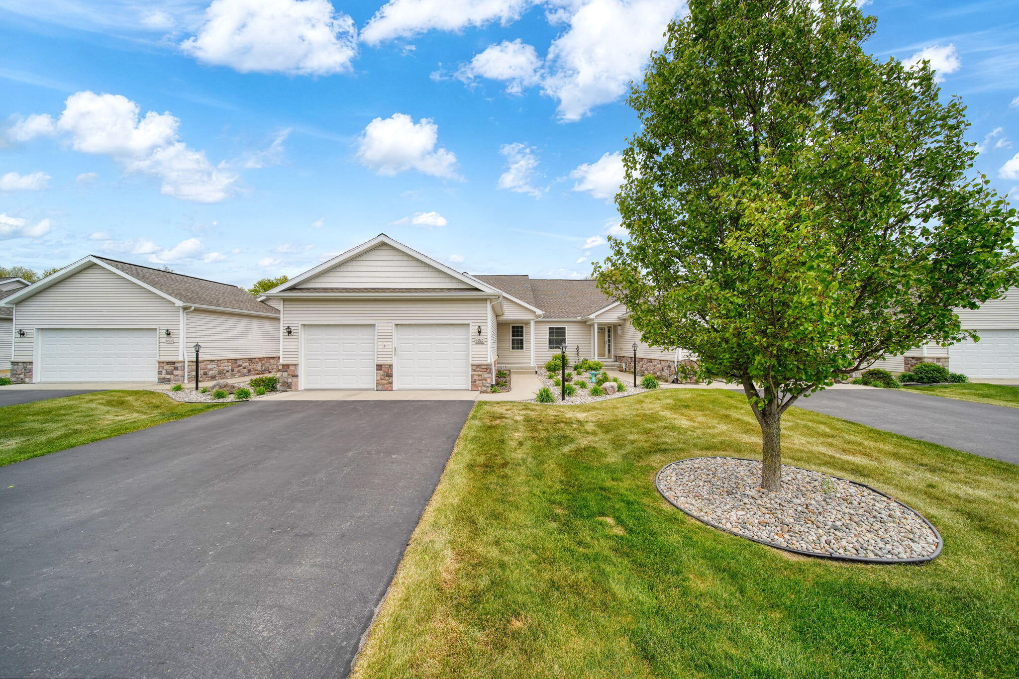 4015 Eastbridge Circle