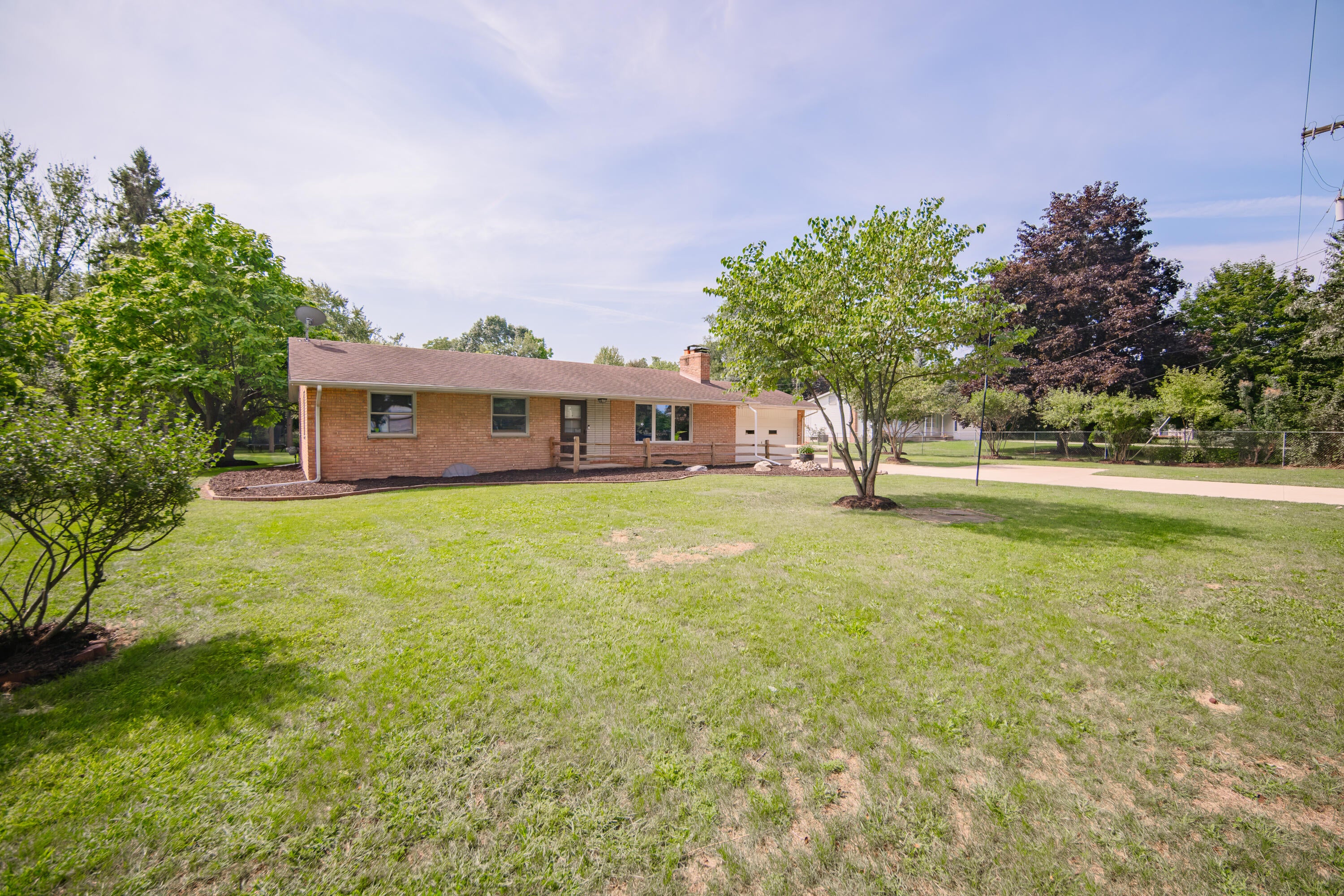3427 W Shiawassee Avenue