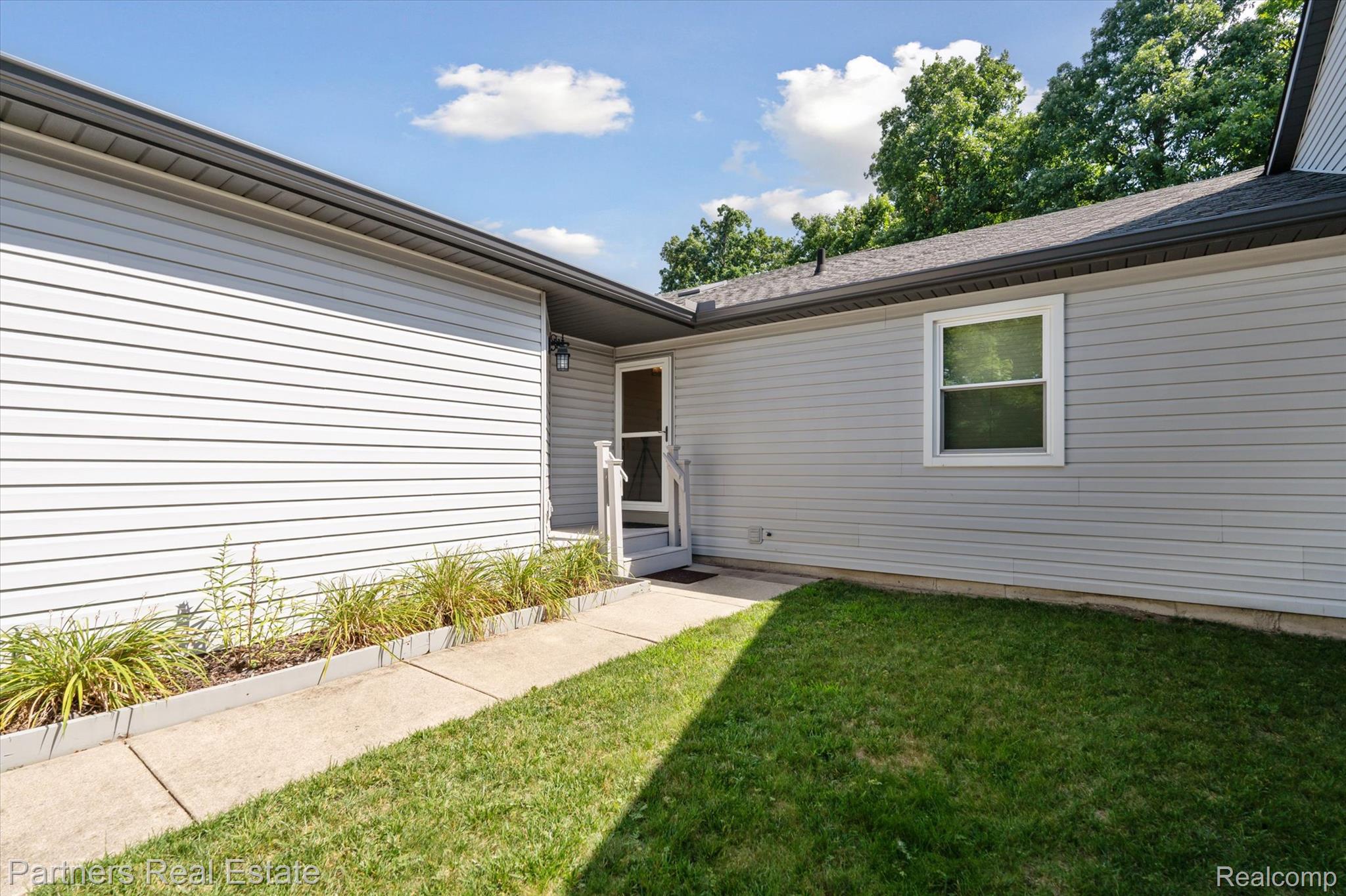 2925 E Telluride