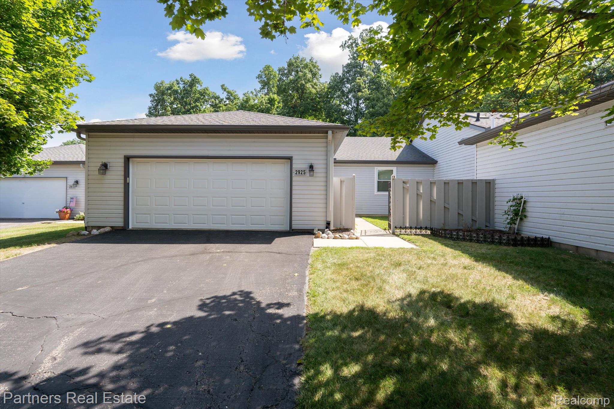 2925 E Telluride