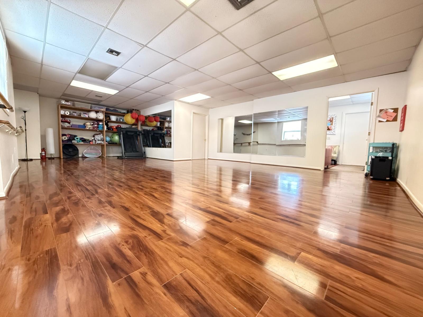 2385 S Huron Parkway