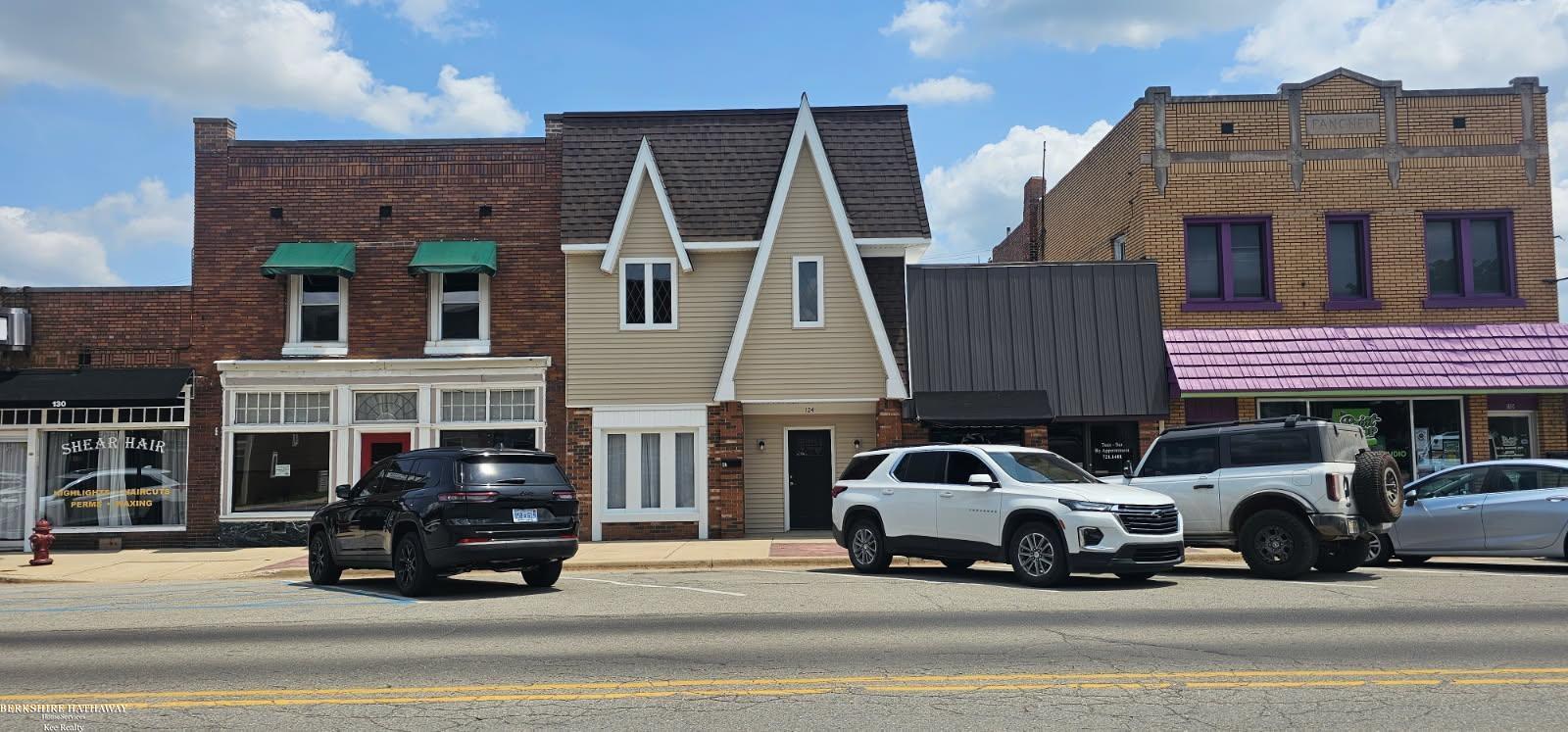 124 N Almont Street