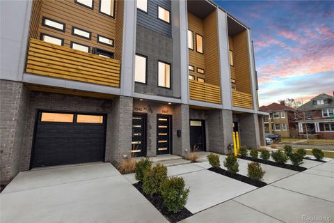 1709 Pallister Street P28 Detroit City MI 48206