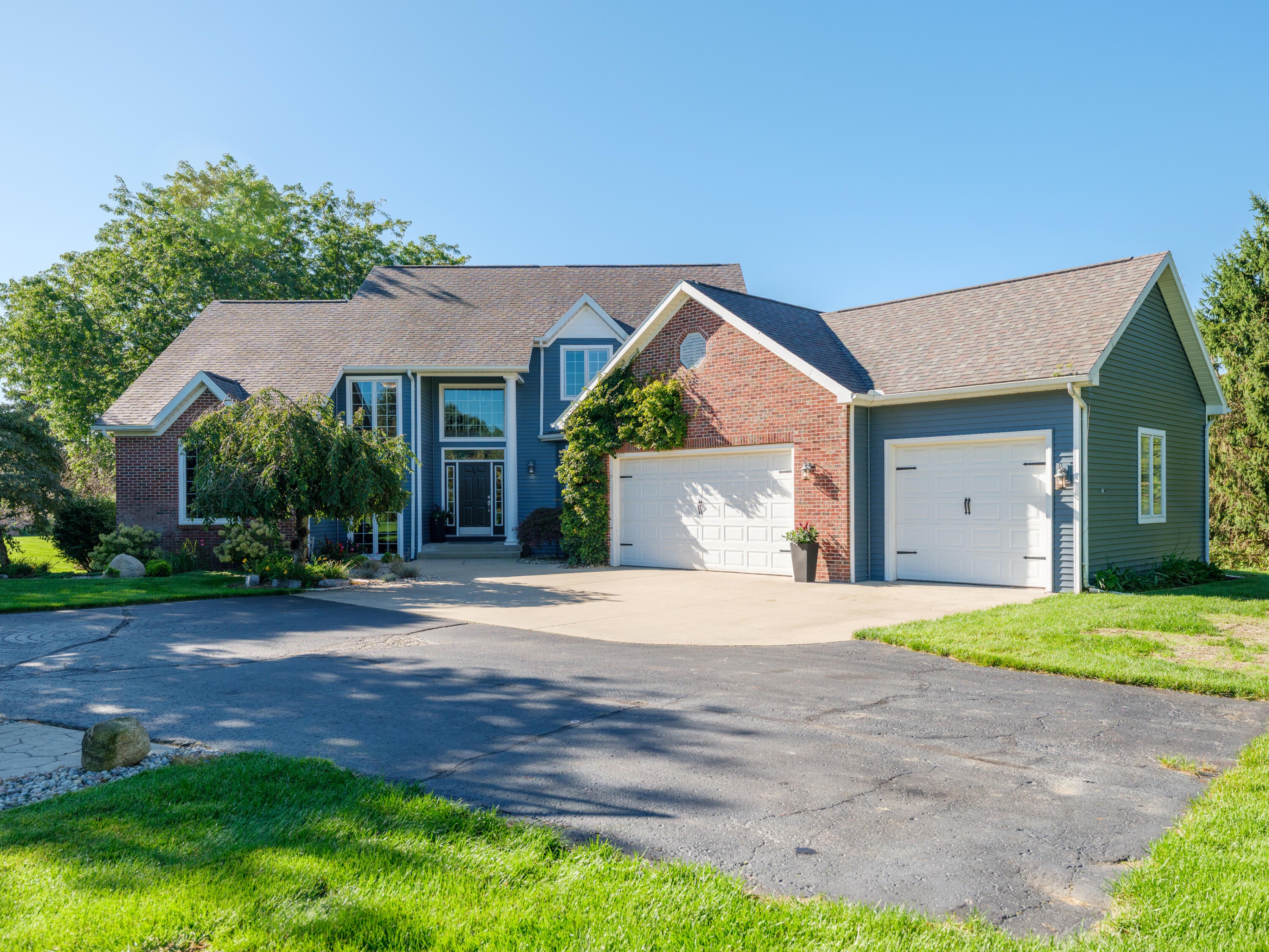 22533 Vineyard Circle