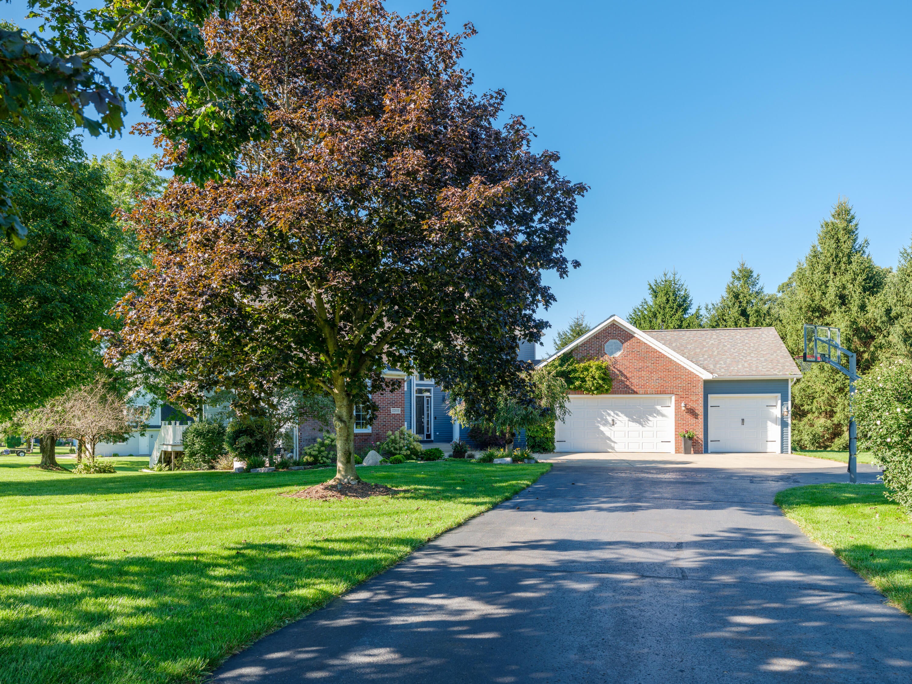 22533 Vineyard Circle