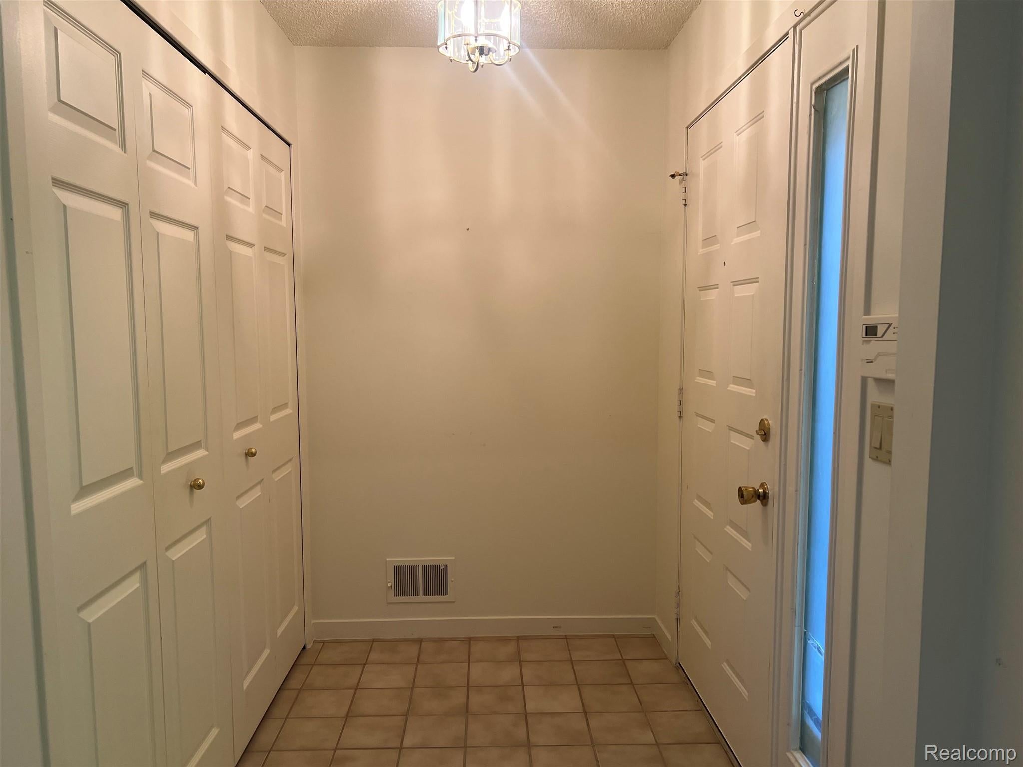 5873 Lockwood