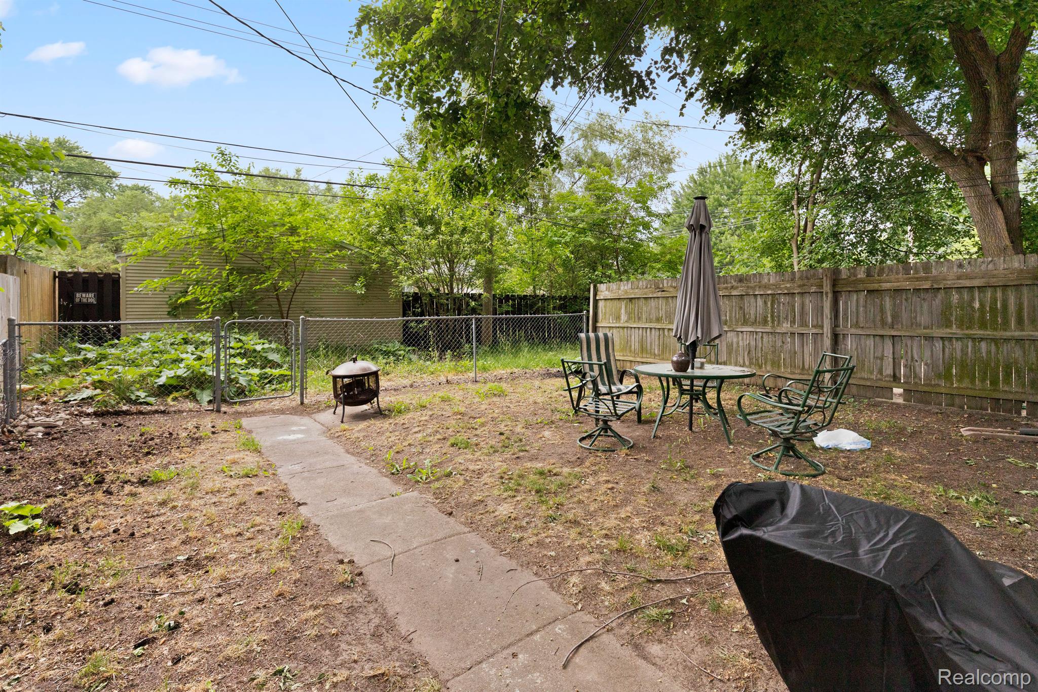 Ferndale City, Michigan 48220, United States, 2 Bedrooms Bedrooms, ,1 BathroomBathrooms,Residential,Active,138614