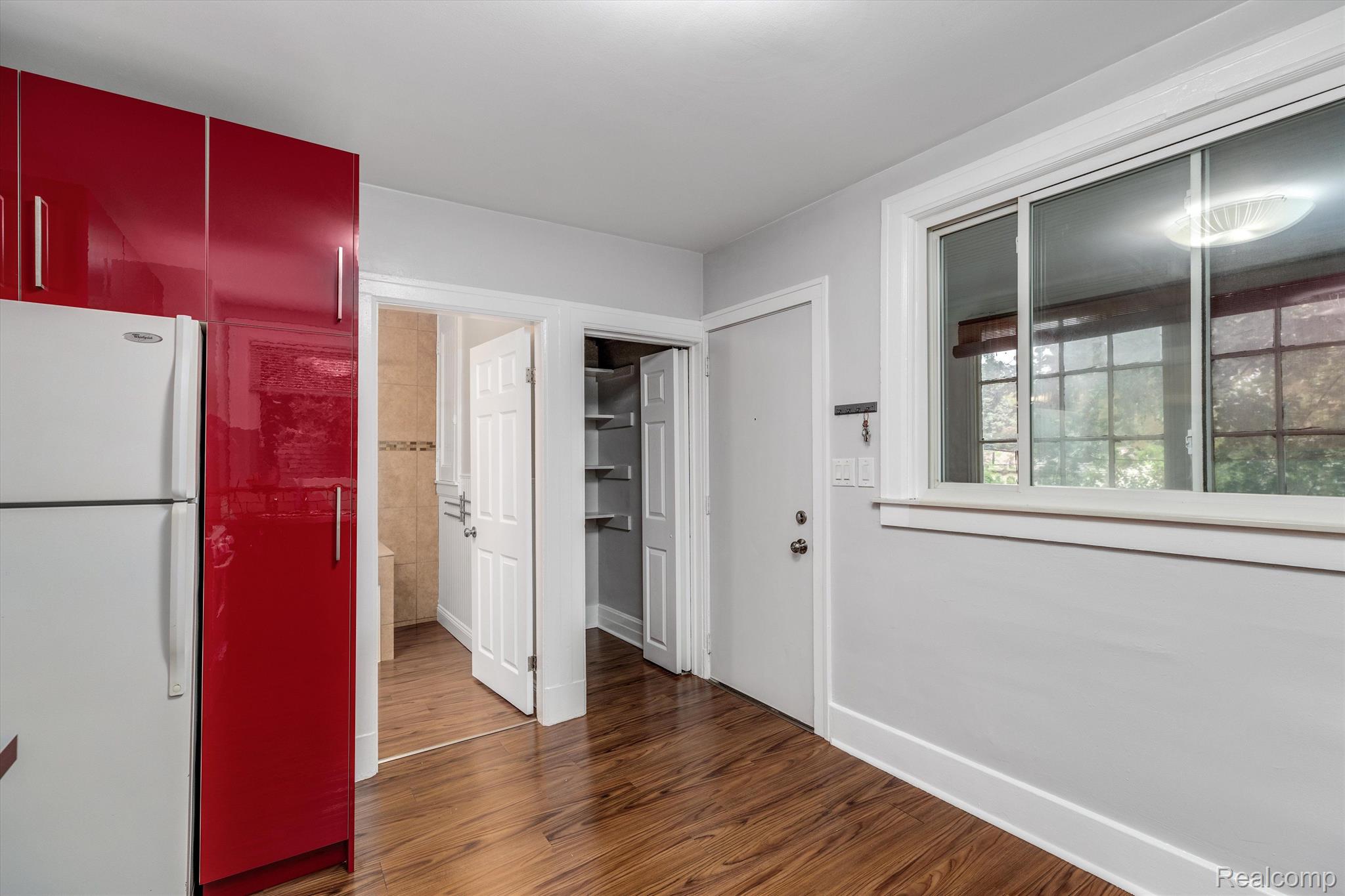 Ferndale City, Michigan 48220, United States, 2 Bedrooms Bedrooms, ,1 BathroomBathrooms,Residential,Active,138614