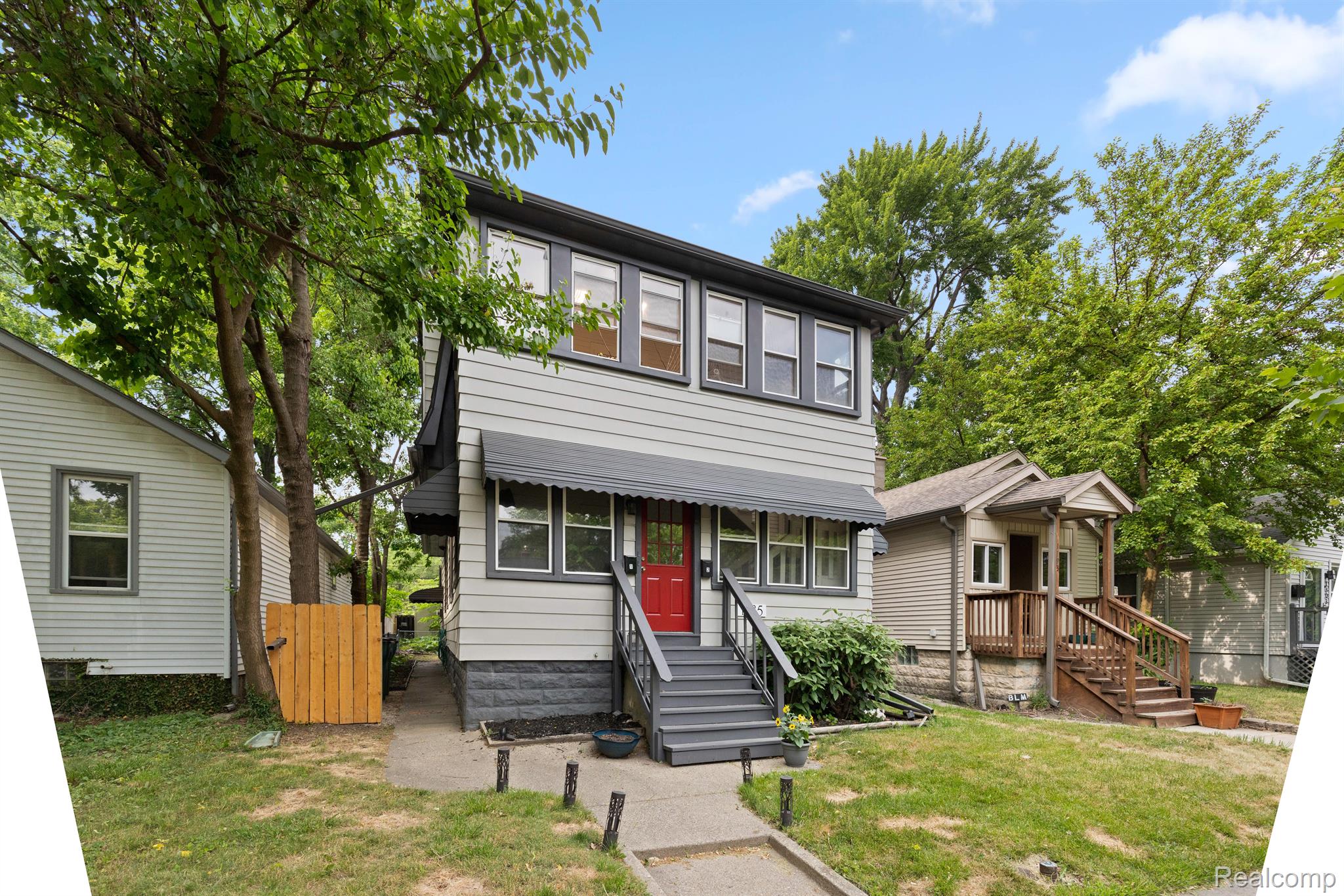 Ferndale City, Michigan 48220, United States, 2 Bedrooms Bedrooms, ,1 BathroomBathrooms,Residential,Active,138614