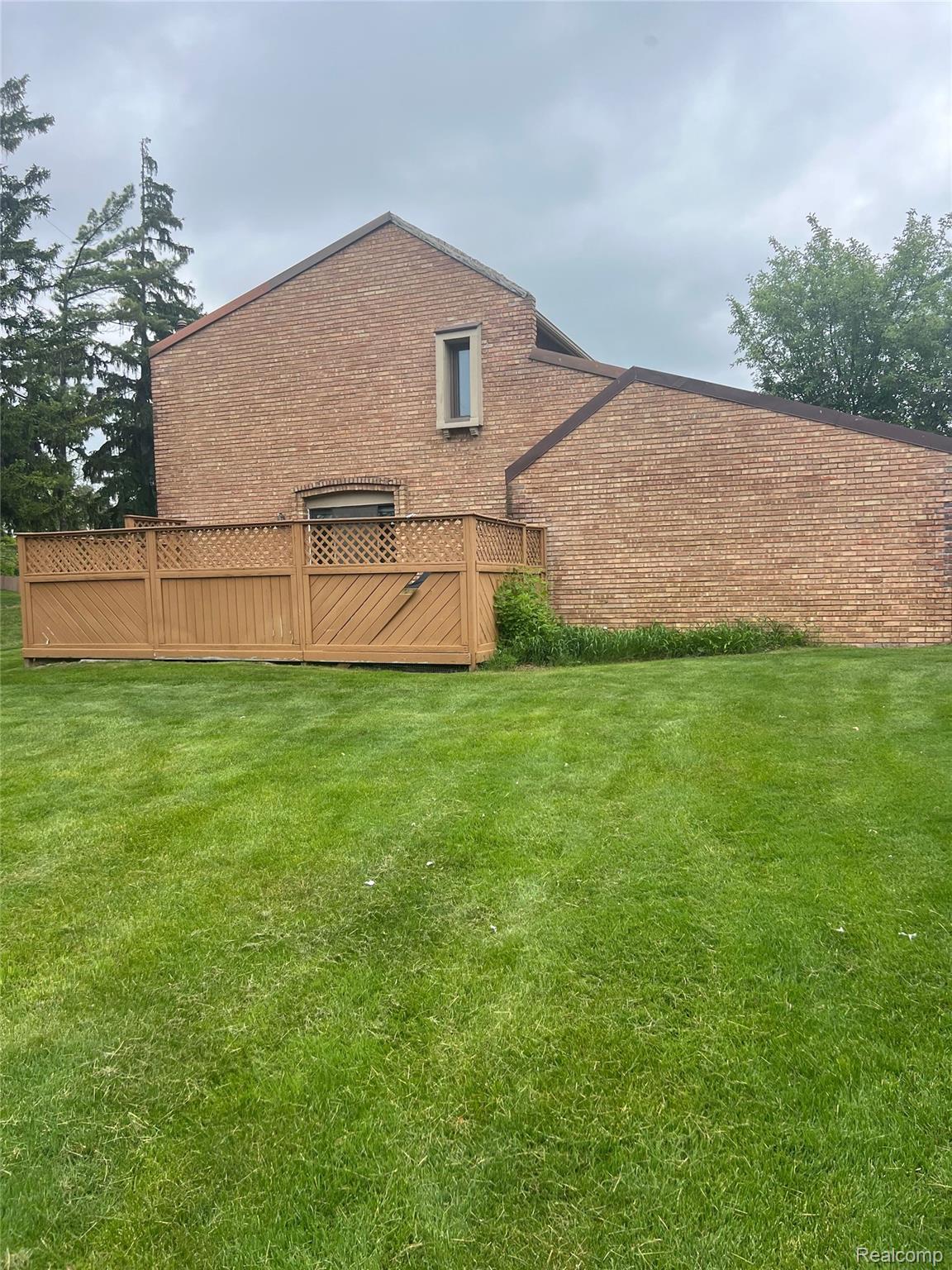 2906 Moon Lake Drive