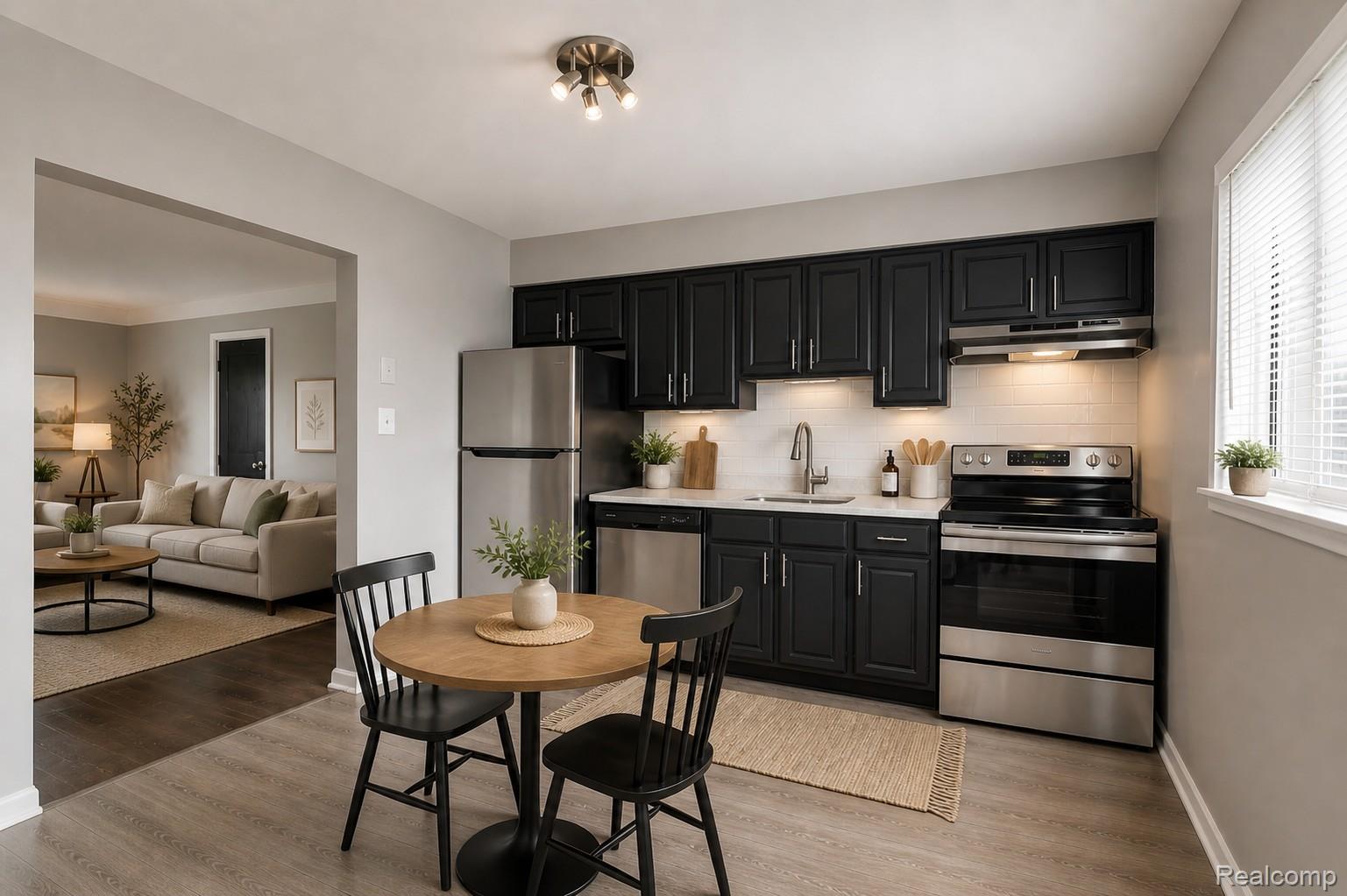 629 Maple Rd 10