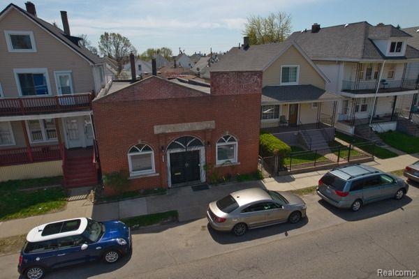 2974 TROWBRIDGE Street