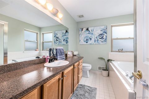 Tiny photo for 38846 Hampton Court, Harrison Charter Township, MI 48045 (MLS # 20251055699)