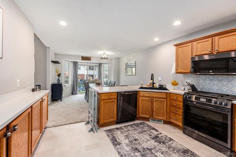 Tiny photo for 38846 Hampton Court, Harrison Charter Township, MI 48045 (MLS # 20251055699)