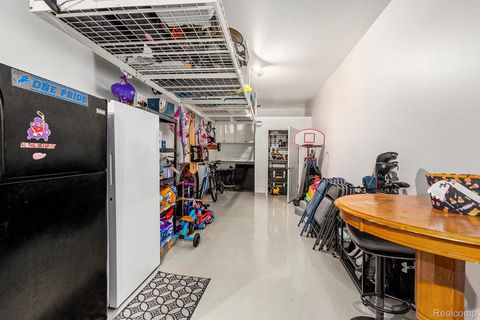 Tiny photo for 38846 Hampton Court, Harrison Charter Township, MI 48045 (MLS # 20251055699)